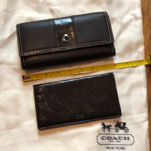 ❤️SOLD❤️ Coach 2pcs Brown Wallet/Checkbook Cover - Picture 2 of 8